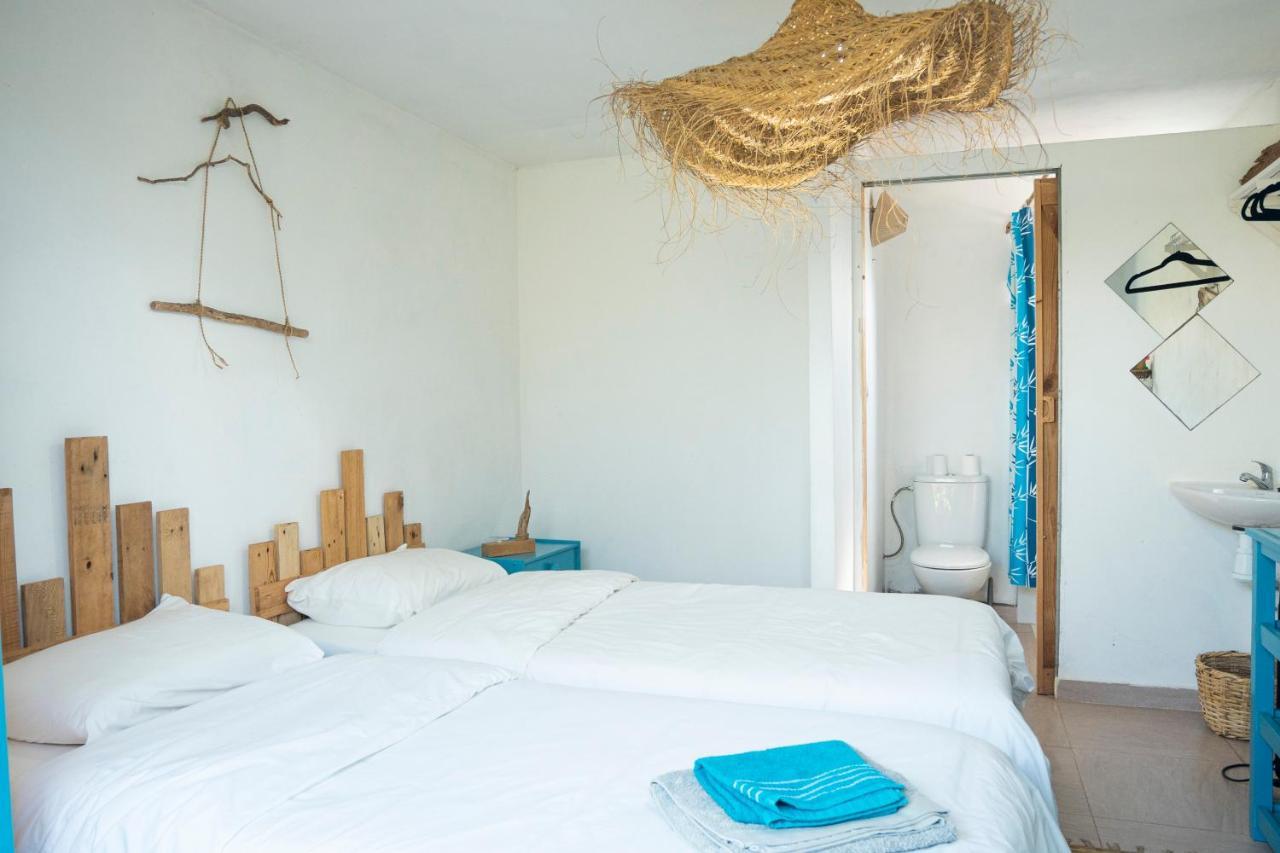 Satya Surf Camp *